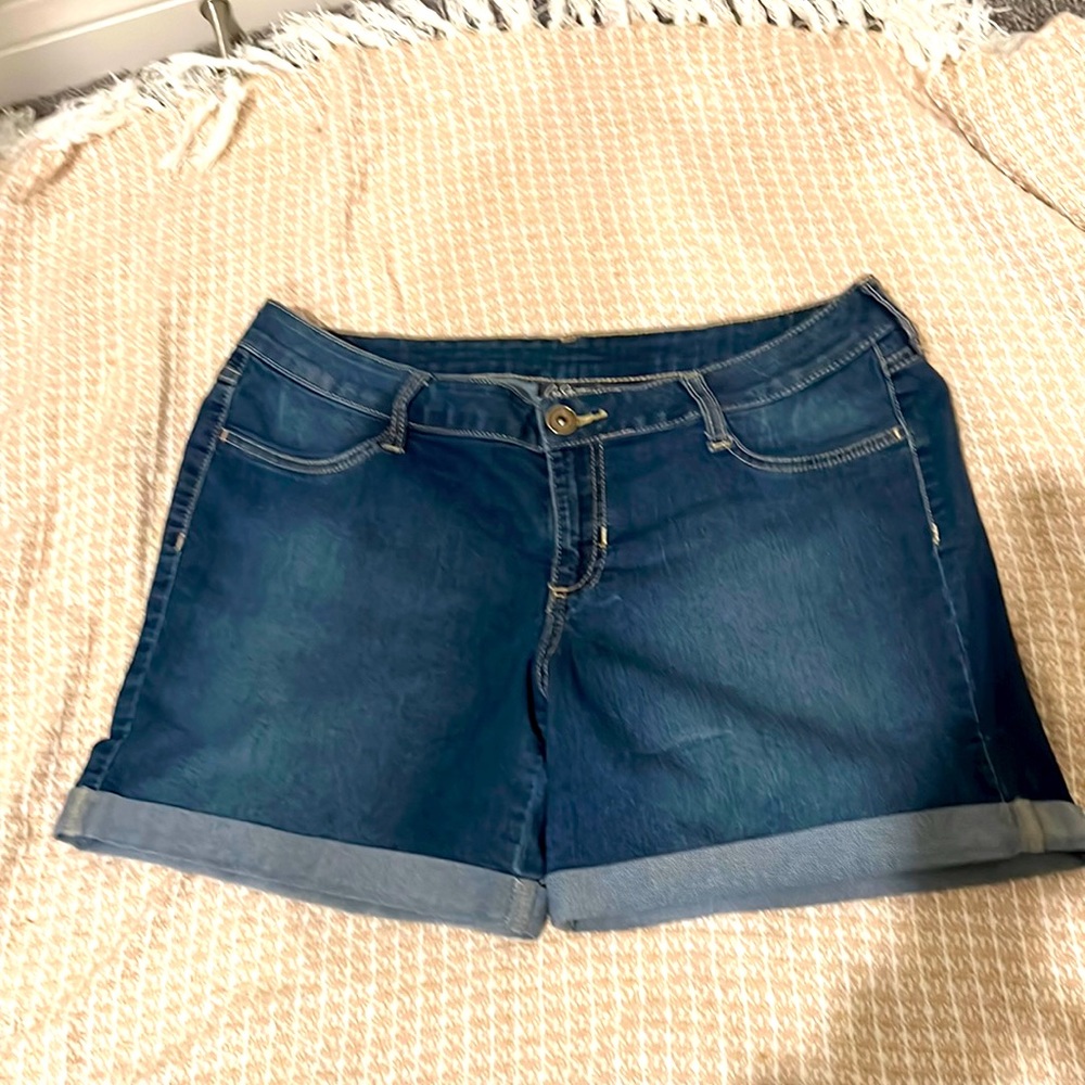 Jean stretch shorts